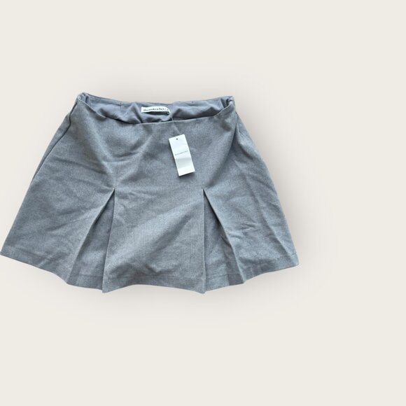 Abercrombie & Fitch Mid Rise Pleated Mini Skort Grey - women's M NWT - Picture 8 of 11